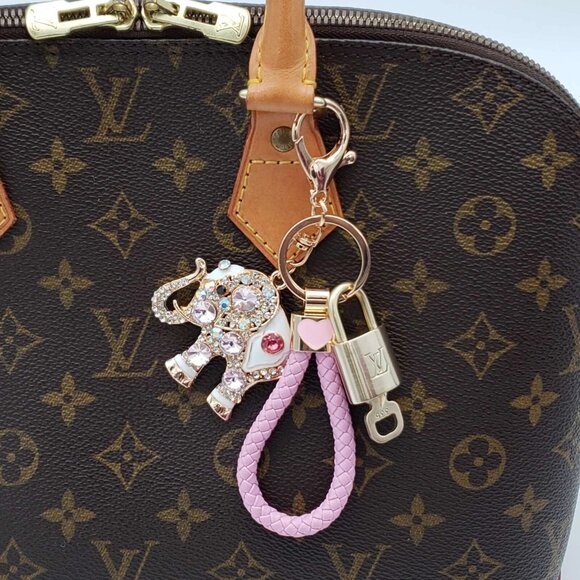 Authentic Louis Vuitton Lock & Key with unbranded Elephant Bagcharm, Keycharm - Picture 9 of 10